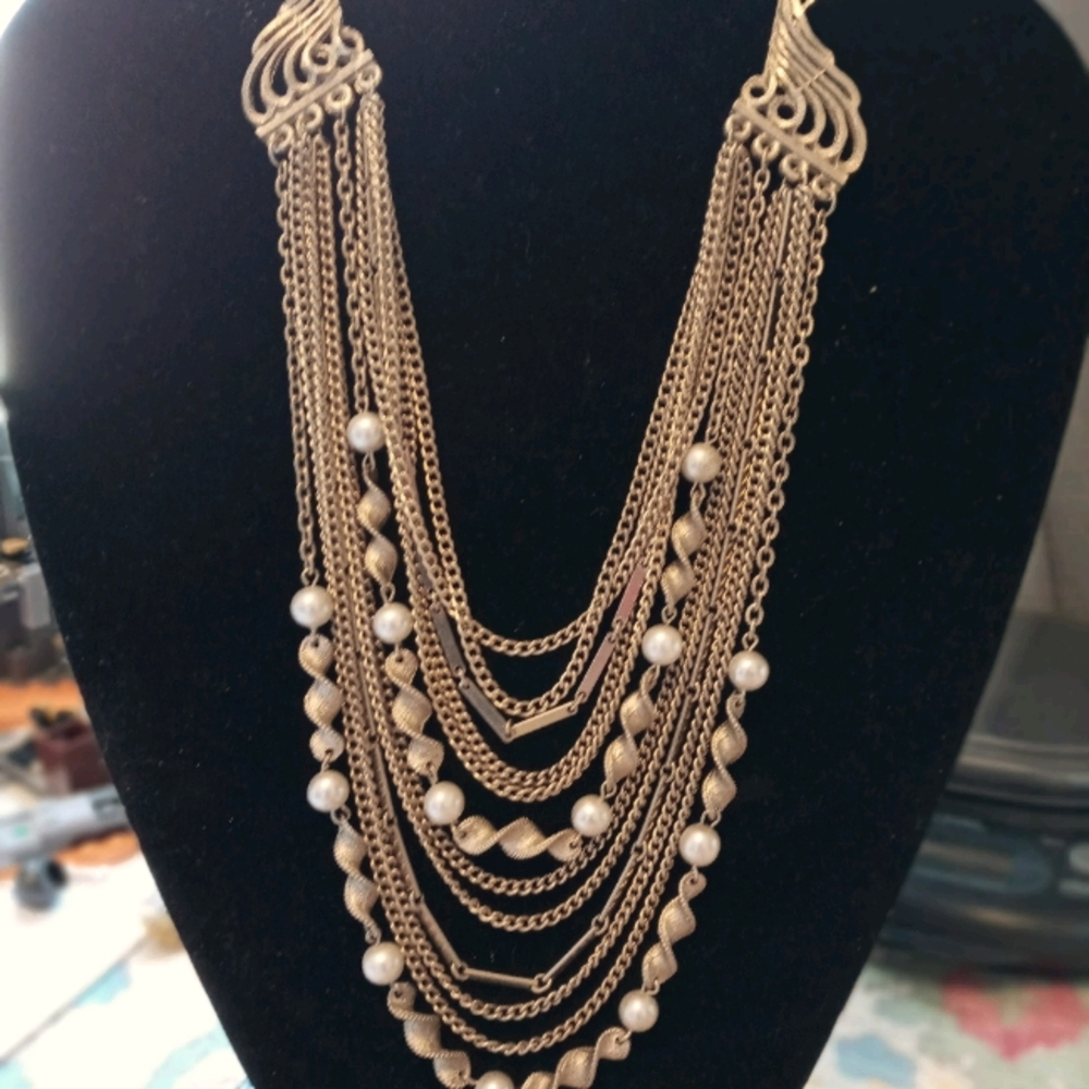 Statement bib chain faux pearl necklace